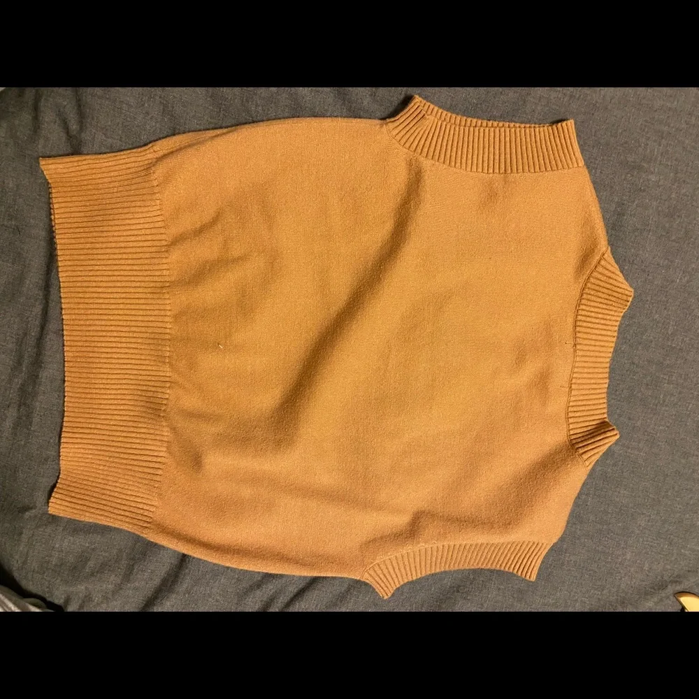 Stylish pull-over - Picture 3 of 4